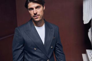 Sådan folder du en lommeklud | Blog fra suitclub.dk