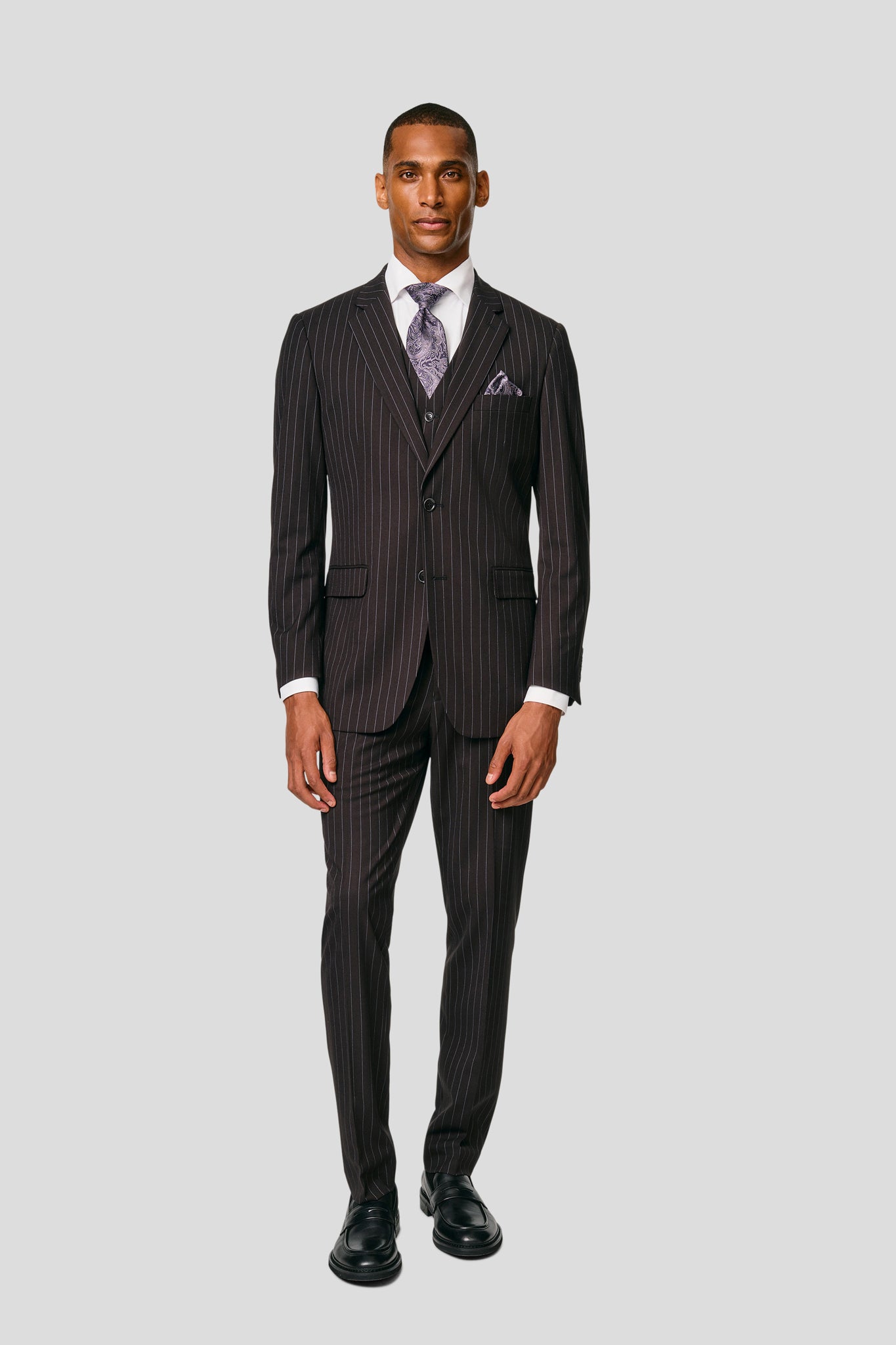 PRESTIGE sort three-piece jakkesæt med nålestriber PRESTIGE