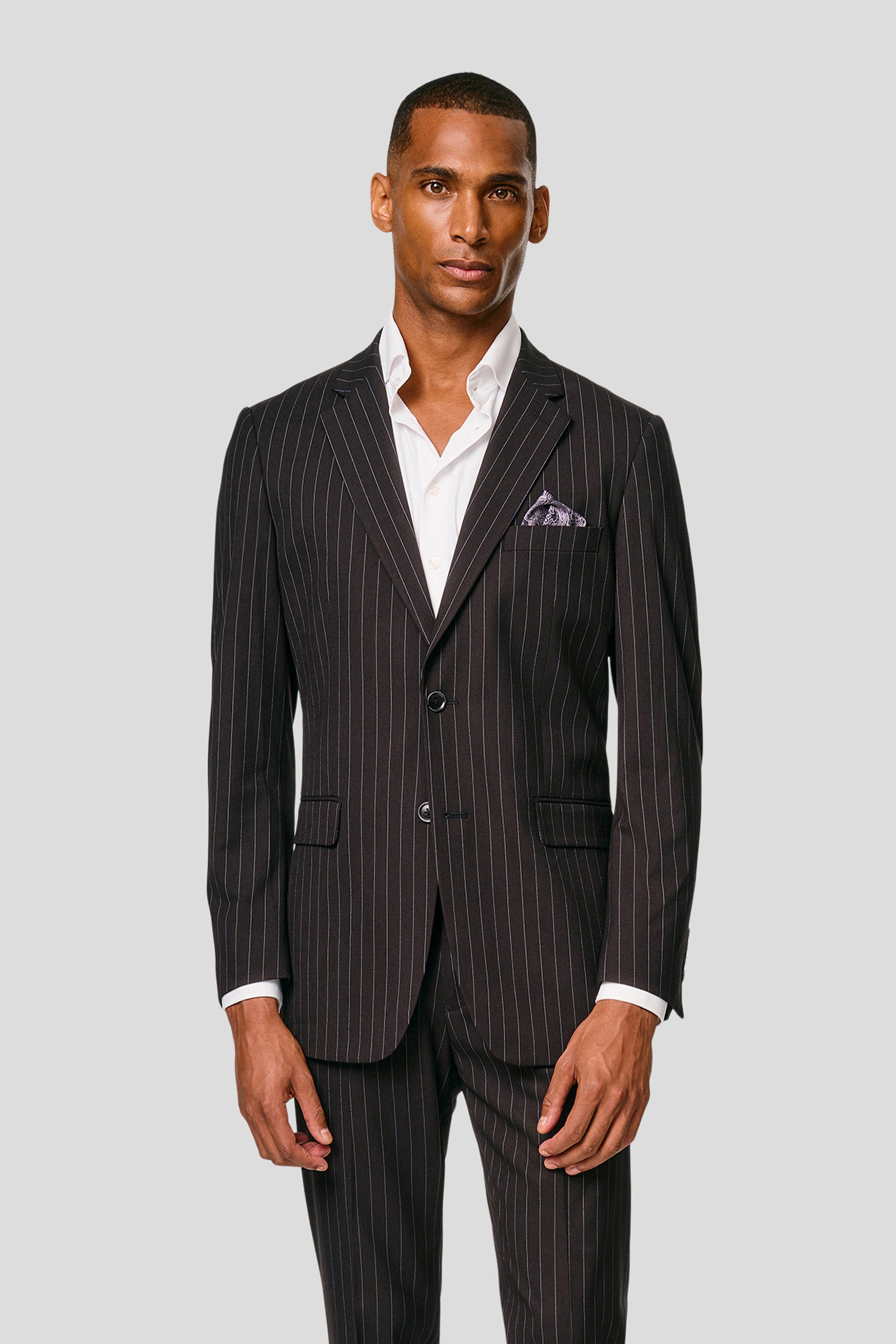 PRESTIGE sort jakkesæt med nålestriber PRESTIGE