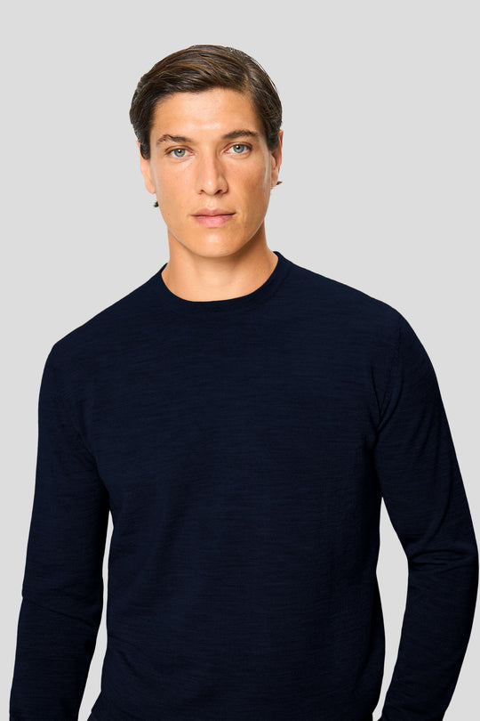 Marineblauer Merino-Rundhalspullover